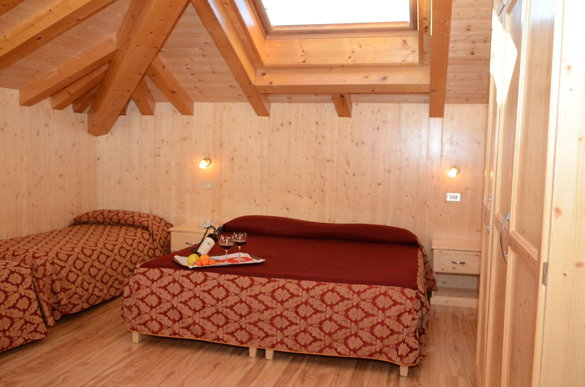 Hotel Corona Carano  Buitenkant foto