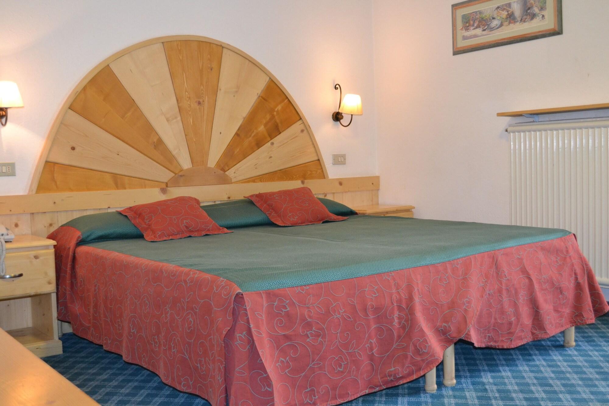 Hotel Corona Carano  Buitenkant foto