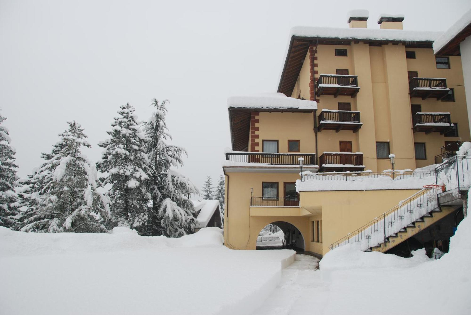 Hotel Corona Carano  Buitenkant foto