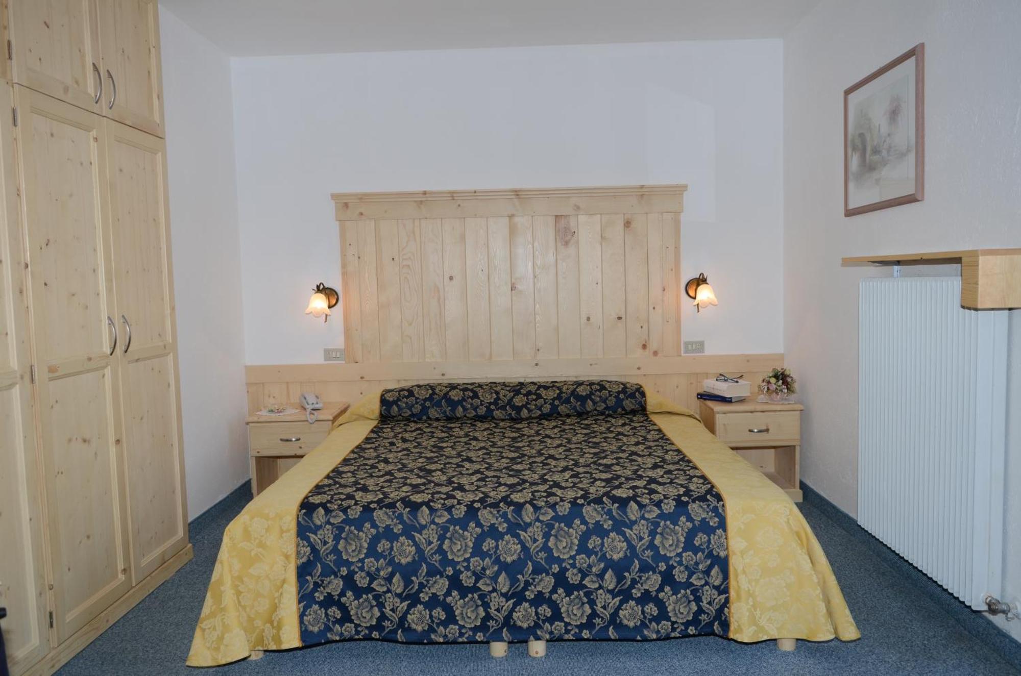 Hotel Corona Carano  Buitenkant foto