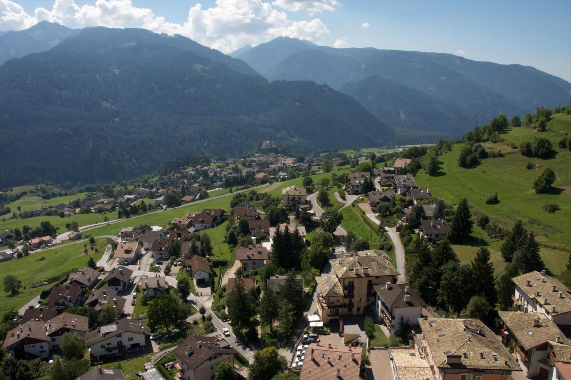 Hotel Corona Carano  Buitenkant foto