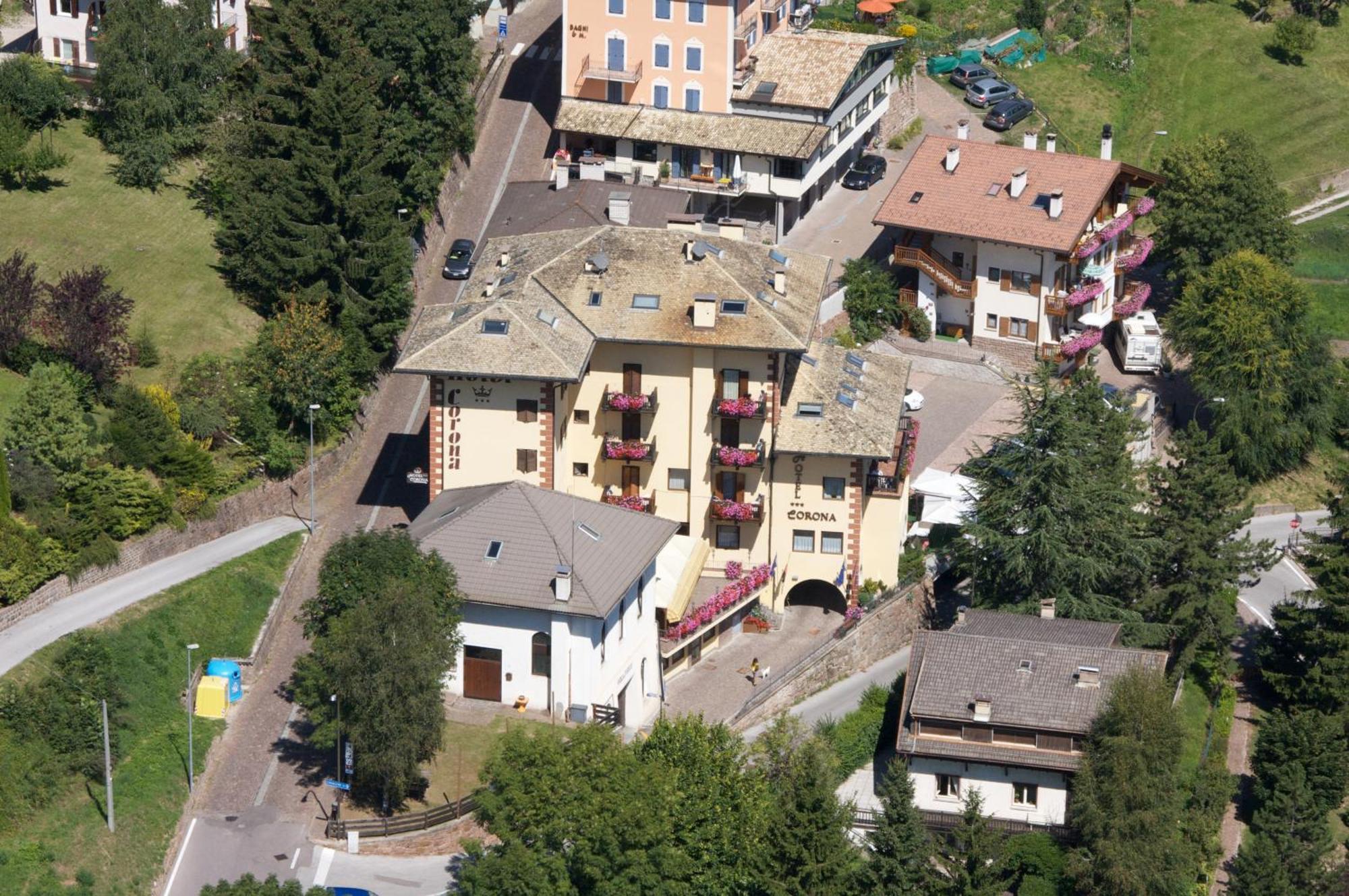 Hotel Corona Carano  Buitenkant foto