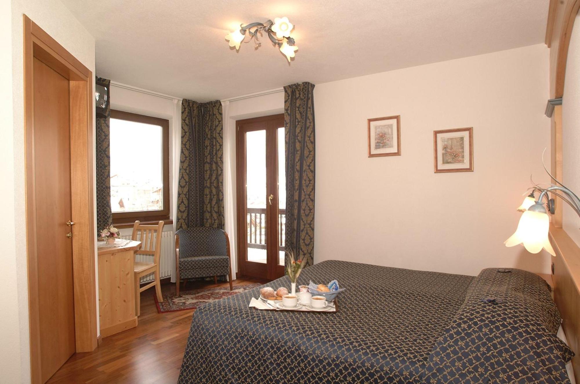 Hotel Corona Carano  Buitenkant foto