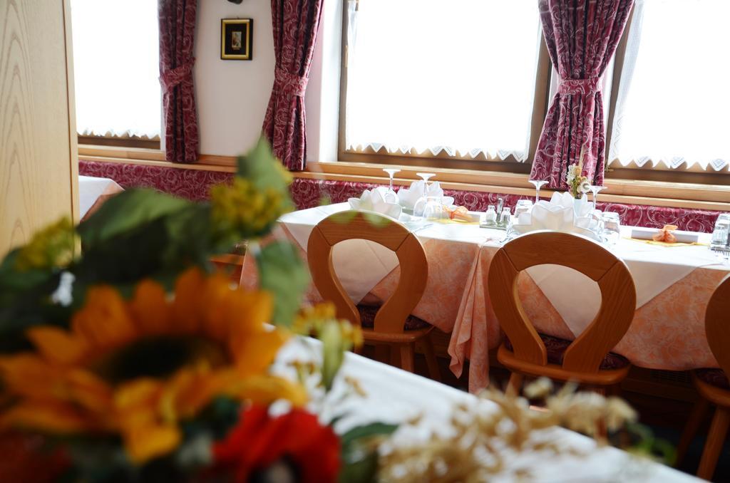Hotel Corona Carano  Buitenkant foto