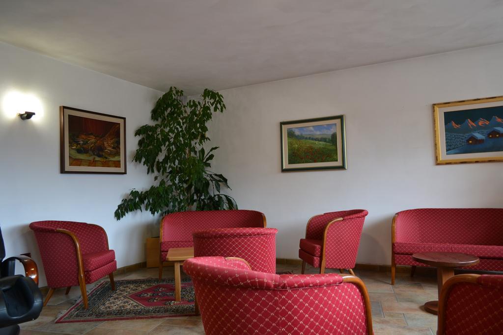 Hotel Corona Carano  Buitenkant foto